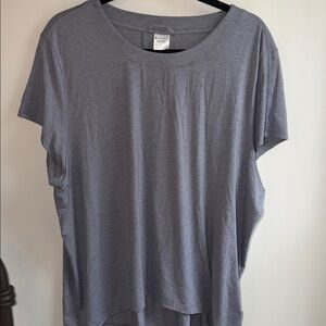 Athleta move with ease Tee - high low hem. Size large blue gray